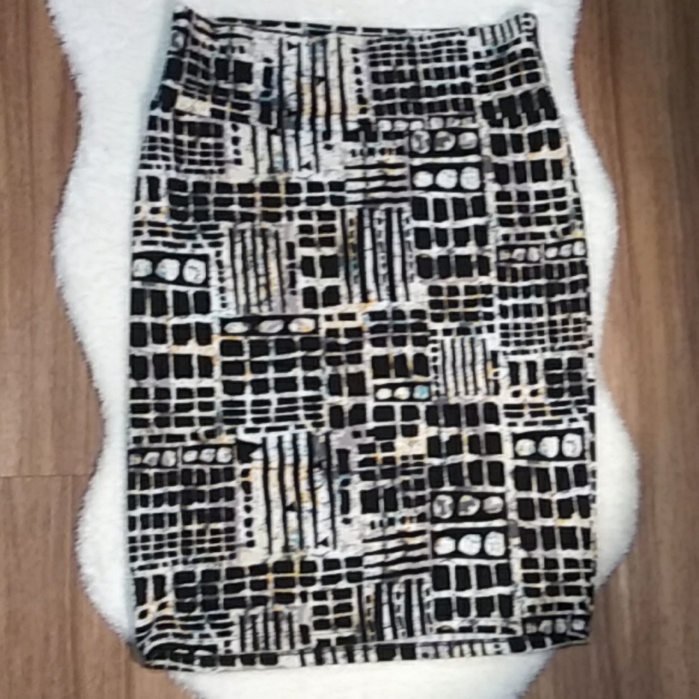 Lularoe "Cassie"